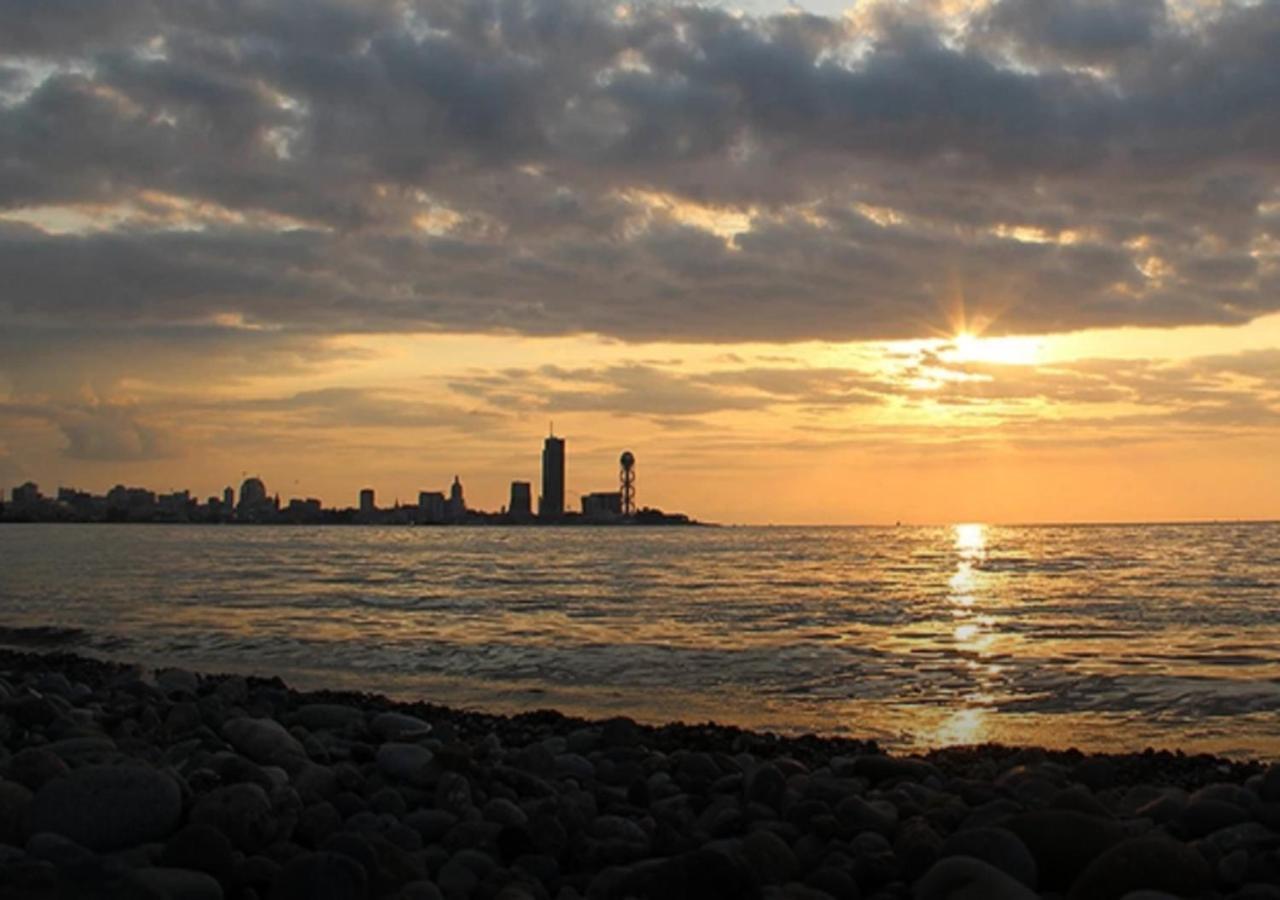 Mimino Aparthotel Batumi Esterno foto